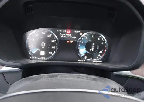 2021 Volvo Xc60 T5 Momentum z USA, uszkodzony, nr VIN YV4102RK8M1715464